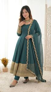 Ensemble de costume Anarkali vert sarcelle avec dupatta pour femme |   Ensemble Kurti et pantalon de créateur brodé or lourd |   Tenue de fête de mariage ethnique - Product Image 3