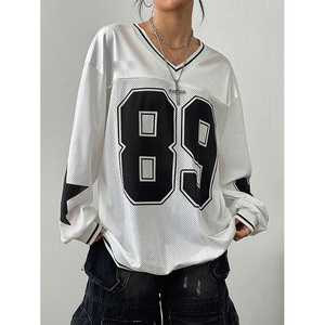 Jersey Oversize de Estilo Urbano Unisex, Top de Malla de Manga Larga Hip Hop, Cuello en V Retro, Deportivo, Personalizado, 100% Poliéster, Transpirable e Impermeable - Product Image 1