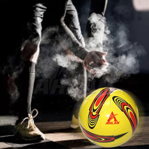 Balón de fútbol cosido a máquina personalizado para programas deportivos, actividades de equipo y entrenamiento. Balón de fútbol cosido a máquina. - Product Image 2