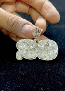 จี้มงกุฎสั่งทำพิเศษ ประดับเพชรโมอิสซาไนต์ 20 เม็ด พร้อมอักษรย่อแบบฮิปฮอป เงินแท้ 925 เครื่องประดับจี้และชาร์ม - Product Image 2