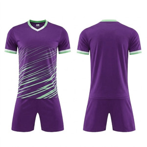 Fabricant de premier plan d'uniformes de football sur mesure, design unique, haute qualité, articles les plus vendus, uniforme de football de qualité supérieure, tendance - Product Image 2