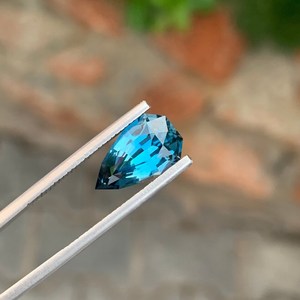 Topaze bleue de Londres taille poire 4 carats, pierre précieuse naturelle non montée 13x8x6mm, pierre facettée de qualité supérieure pour la fabrication de bijoux - Product Image 5