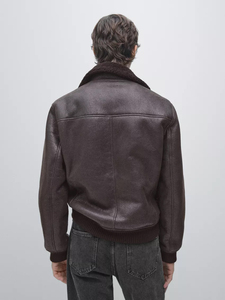 Chaqueta de Cuero Genuino para Hombre, Estilo Motero, Cuello Alto, Cierre de Cremallera, Impermeable, Resistente al Viento, Forro de Piel Sintética, Logotipo Delantero y Trasero, Corte Regular, Invierno - Product Image 3