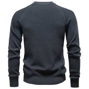 Pull à col rond en tricot gaufré pour homme – Design élégant en tricot gaufré, parfait pour la superposition, confortable et idéal pour les tenues décontractées - Product Image 2