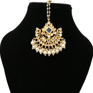 Tikka Kundan étnica chapada en oro con perla de esmalte azul, joyería hecha a mano para la frente, para mujeres, para bodas - Product Image 1