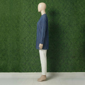 Vente en gros de t-shirts pour femmes entièrement personnalisables, écologiques, style streetwear, coupe ajustée, avec impression de logo personnalisé - Product Image 4