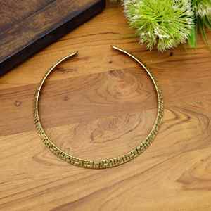 Nouvel Arrivage Collier en Laiton au Design Martelé Vintage, Finition Polie, pour Fêtes et Mariages, Collier Torque Tendance, Choker Ethnique - Product Image 1
