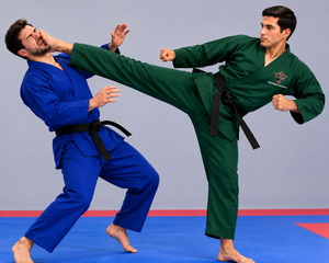 Kimono de karaté vert pour homme, uniforme adulte 100% coton, tenue d'entraînement durable avec ceinture noire, coupe classique - Product Image 6