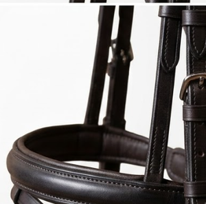 บังเหียนม้าหนังพร้อมสายรัดจมูกแบบมีตะขอเย็บด้ายสีดำ อุปกรณ์ขี่ม้า - Product Image 3