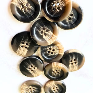 100% Botón de cuerno de búfalo natural Botones de cuerno de calidad premium en blanco de la India - Product Image 2