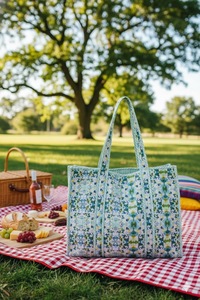 Sac fourre-tout moyen en coton 100% imprimé floral, fait main en Inde, avec bretelles, design bohème, réutilisable pour pique-nique - Product Image 2