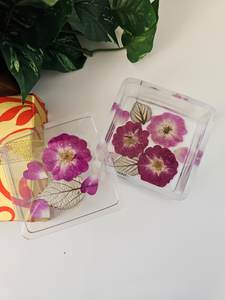 Caja de Joyería Ecológica de Resina y Madera Pintada a Mano con Flores Prensadas, Organizador de Recuerdos Personalizado - Product Image 3
