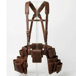 Ceinture porte-outils en cuir véritable de qualité supérieure, dotée de poches de rangement spacieuses, d'un attache pour marteau, d'une construction renforcée et d'une taille réglable. - Product Image 5