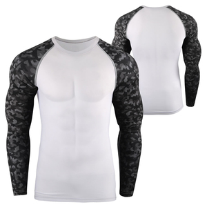 Wholesale Custom Design Men Rash Guard Solid <b>Material</b> New Arrival Men Rash Guard High Quality Men Rash Guard - Product Image 4