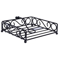 Porte-serviettes en fer finition noire mate, design minimaliste, parmi les plus vendus, pour la restauration en plein air et la table de restaurant.