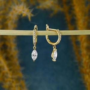 Pendientes de aro tipo huggie de oro de 14k con diamantes, diseño marquesa colgante, elegantes y brillantes, pequeños aros de oro, joyería fina y delicada para ella. - Product Image 2