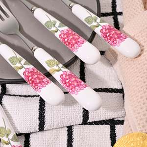 Juego de 6 Tenedores con Mango de Cerámica con Diseño de Flor de Hortensia, Utensilios Elegantes para Comer - Product Image 3