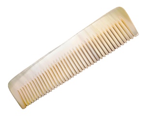 Peine de cuerno de búfalo Natural con logotipo personalizado portátil para el cuidado del cabello Desenredador grabado con láser para uso en salón de niños - Product Image 1