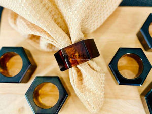 Anneau de serviette de table élégant en résine, décoratif, classique, durable, écologique, fait main, par Tradebyd - Product Image 3