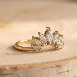 Bague de fiançailles en diamant de laboratoire taille marquise, or massif 10K 14K 18K, design de joaillerie fine, certifié IGI, couleur E VVS 0.43 carats - Product Image 1