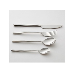 Ensemble de couverts en acier inoxydable de qualité supérieure avec finition lisse pour la maison, la cuisine, le restaurant, l'hôtel, les repas quotidiens et le service de table - Product Image 1