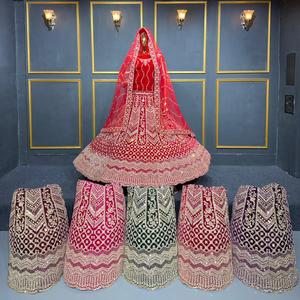 Lehenga de mariée en velours lourd en gros avec des broderies complètes, grande jupe évasée et six couleurs, idéal pour les fêtes, les événements et les célébrations - Product Image 1