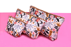 Custom Quilted Cotton <b>Toiletry</b> Bag Set Floral Makeup Pouch Travel Cosmetic Organizer Bag Zipper Cosmetic Case for Women. - Product Image 3