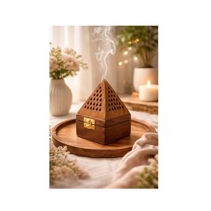 Encensoir géométrique en bois naturel découpé au laser, design pyramidal, porte-parfum, décoration zen pour la maison et le bureau, aromathérapie - Product Image 1