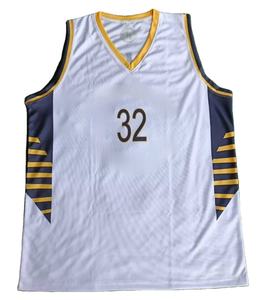 Uniforme de Baloncesto Personalizado al por Mayor de Alta Calidad, Conjunto de Sublimación de Camisetas de Fútbol Unisex, Impresión de Logotipo Personalizado, Bordado en la Parte Superior - Product Image 1