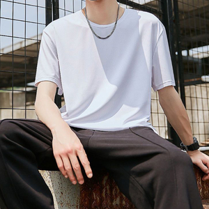 Camiseta Casual de Verano para Hombre de Algodón 100% Ecológico de Alta Calidad de AGNI INDUSTRY, con Estampado Personalizado en Serigrafía - Diseño en Blanco - Product Image 2