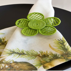Porte-serviettes cylindrique classique en rotin naturel tressé avec un cadre métallique, disponible à prix de gros. - Product Image 5