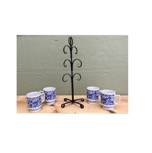 Porte-gobelets en fer élégant pour station à café, améliorant l'apparence du comptoir avec une structure métallique fonctionnelle - Product Image 1