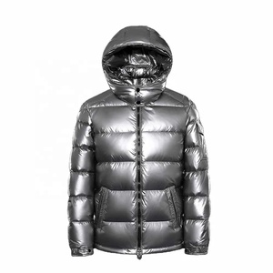 Mejora tu colección de ropa exterior con una chaqueta acolchada que combina funcionalidad con un estilo refinado. - Product Image 5