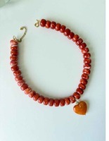 Collier tendance pour femmes, bijoux de mode en provenance d'Inde, collier en résine fait main avec une finition attrayante