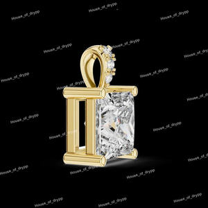 Collar con Colgante de Diamante Moissanite Corte Princesa en Plata 925, Diseño Minimalista de Lujo para Hombre y Mujer - Product Image 2