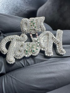 Colgante Unisex de Plata de Ley 925 con Letra Personalizada Iced Out, Diamante Moissanita VVS Brillante de Alto Brillo, Estilo Hip Hop - Product Image 3