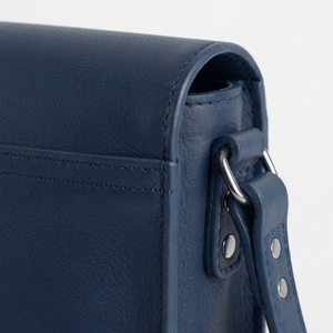 Premium Genuine Leather Unisex Everyday Carry Adjustable Zipper Closure Waterproof Shoulder Waist Cross Messenger Bag Travel - Product Image 6