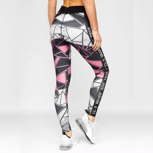 Leggings personnalisés imprimés par sublimation pour filles, à prix abordable, effet seconde peau, pour le sport, le fitness, le yoga, coupe slim capri - Product Image 4