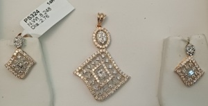Ensemble de pendentifs en or rose 14 carats de qualité supérieure avec diamants et boucles d'oreilles assorties pour femmes, collection de bijoux fins - Product Image 4
