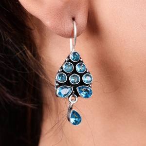 Boucles d'oreilles pendantes en grappe de topaze bleue, en laiton plaqué argent antique, motif floral, style bohème tribal vintage, pour mariage, boucles d'oreilles statement - Product Image 3