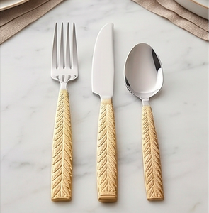 Ensemble de couverts élégants avec poignées dorées et couverts en métal poli miroir, compatibles lave-vaisselle, pour événements de mariage - Product Image 3