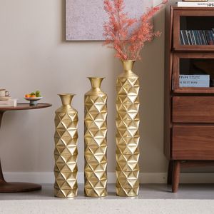 Set di 3 Vasi Decorativi in Metallo Effetto Invecchiato con Motivo Triangolare 3D, 85 cm e 75 cm, per Decorazione Casa - Product Image 2