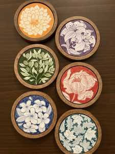 Bol en bois fait main avec motif floral et couvercle pour servir les aliments - Product Image 6
