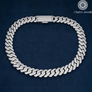 สร้อยคอผู้ชาย Charm Jewells ประดับมอสซาไนต์ทรงบริลเลียนท์คัท  โซ่แบบเชื่อม  ชุบทอง 14K เงินแท้ 925 ประดับมุกน้ำจืด รับรองโดย IGI  ดีไซน์ทันสมัย - Product Image 1