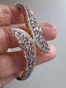 Brazalete de Plata de Ley con Tanzanita y Vermeil, Joyería Artesanal con Piedras Preciosas, Elegante, para Mujer, Venta al Por Mayor, Exportación - Product Image 3