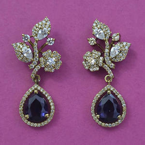 Exportador de Joyería de Moda en India, Pendientes Clásicos de Circonia Cúbica con Baño de Mehndi 444106 - Product Image 5
