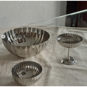 Offre Spéciale – Ensemble de Bols à Pieds en Acier Argenté Faits Main et Plateaux Volantés – Centre de Table de Mariage de Luxe – Bol Décoratif pour Chocolats – Décoration Maison - Product Image 4
