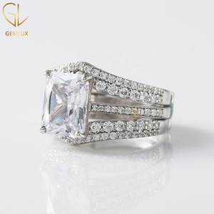 Ensemble de bagues de mariée en moissanite, taille radiante et ronde, or 14 carats, bague de fiançailles, alliance, ensemble de trois bagues - Product Image 3