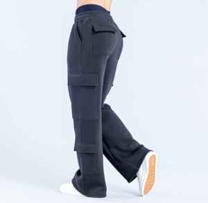 Pantalons et pantalons pour filles de style cargo à huit poches, en polaire épaisse, à taille élastique large, nouvelle conception pour femmes - Product Image 2