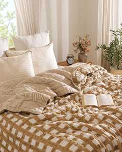 Juego de Cubrecama Acolchado Reversible con Patrón a Rayas y Cuadros, Color Beige Neutro, Ropa de Cama de Algodón para Todas las Temporadas - Product Image 2